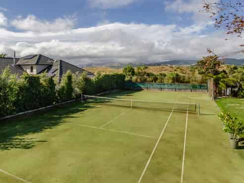 32 Golf Road, Paraparaumu Beach