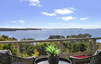 47 Churchill Road, Murrays Bay