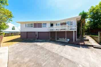 6 Edgewood Way, Henderson