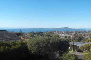 115 Sunrise Avenue, Murrays Bay