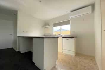 24E Roslyn Road, Mount Wellington