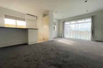 24E Roslyn Road, Mount Wellington