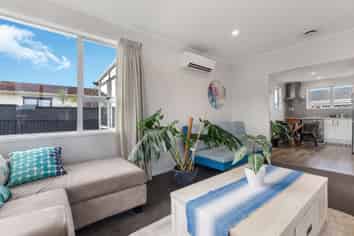 13 Harwell Place, Mangere