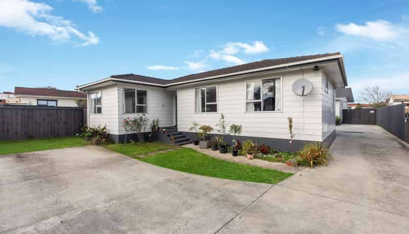13 Harwell Place, Mangere