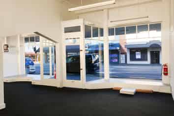 Hillside Road Retail/Offices 37m2 to 105m2