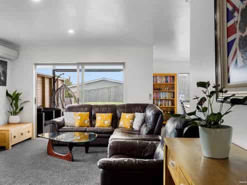 3A Sispara Place, Beach Haven