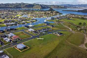 21 Onerere Drive, Whitianga