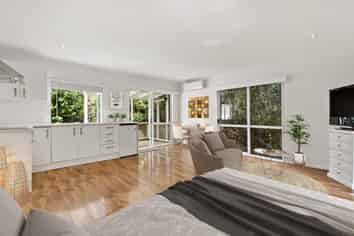 36 Weatherly Road, Torbay