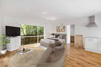 36 Weatherly Road, Torbay