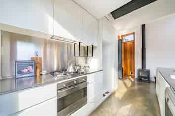 13 Jessie Street, Petone