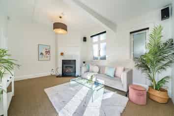 13 Jessie Street, Petone