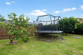 8 Melissa Place, Farm Cove