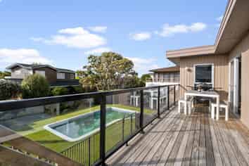 8 Melissa Place, Farm Cove