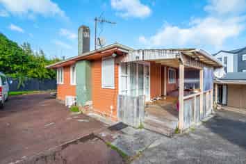 11 Gladfield Lane, Te Atatu Peninsula