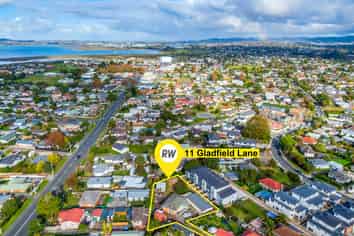 11 Gladfield Lane, Te Atatu Peninsula