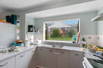 2 Penlington Place, Karori