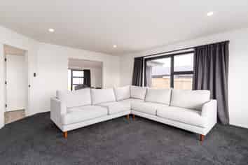 12 Balrickard Way, Milson