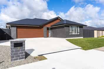 12 Balrickard Way, Milson