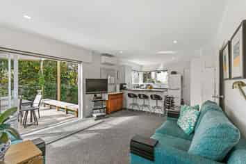 1/49 Felton Mathew Avenue, Saint Johns