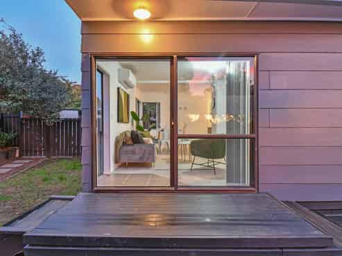 2/19 Ferguson Street, Mangere East