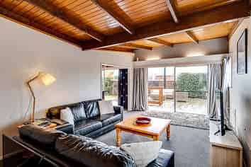 810 Williams Street, Mahora