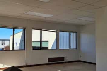 1261 sqm Distribution Centre - High Stud