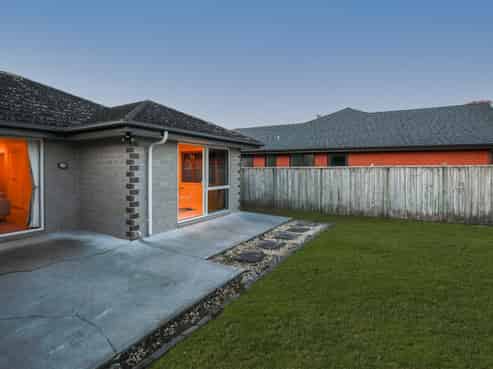 7 Millie Place, Huntington