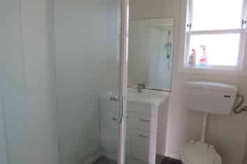 8 Lomas Place, Manurewa