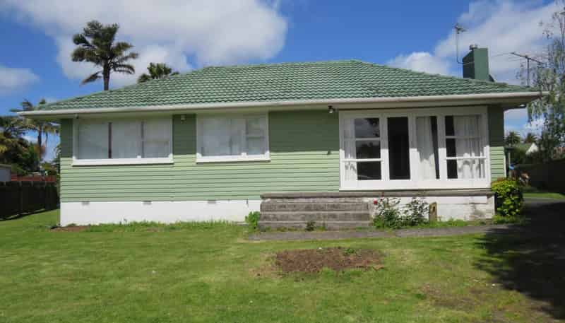 8 Lomas Place, Manurewa