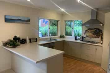 140 Castlewold Drive, Bethlehem