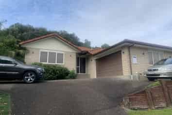 140 Castlewold Drive, Bethlehem