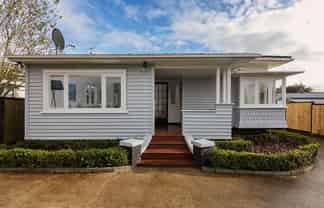 16 Martin Avenue, Mount Albert