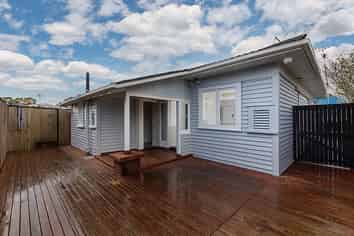 16 Martin Avenue, Mount Albert