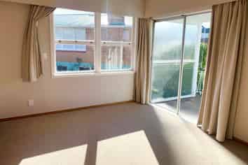 6 Adrienne Place, Onehunga