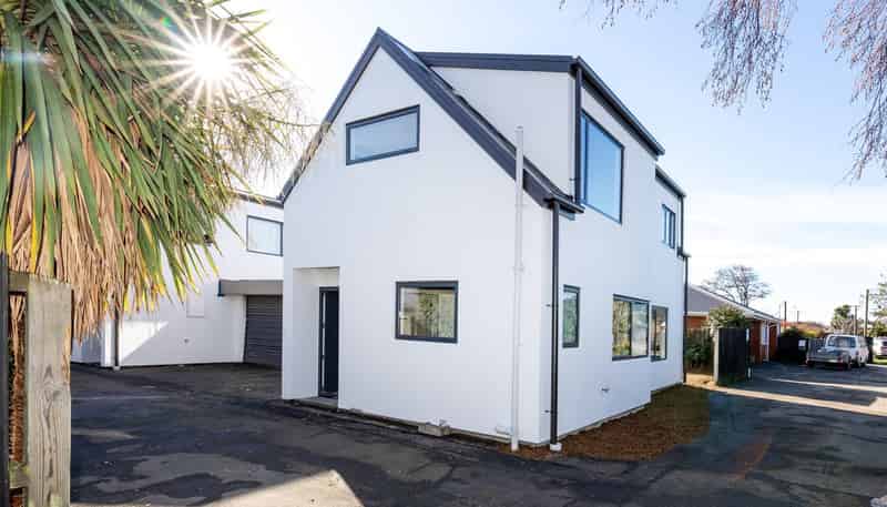 20 Coles Place, Saint Albans