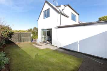 20 Coles Place, Saint Albans