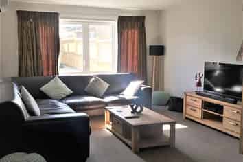 54 Pencaitland Drive, Flat Bush