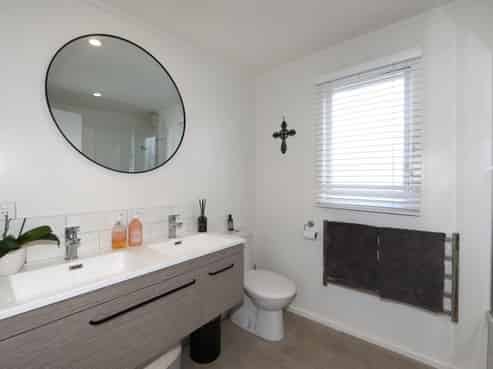 305 Riverslea Road North, Parkvale