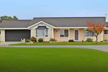 4A Spriggs Crescent, Greenmeadows