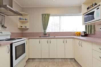 4A Spriggs Crescent, Greenmeadows