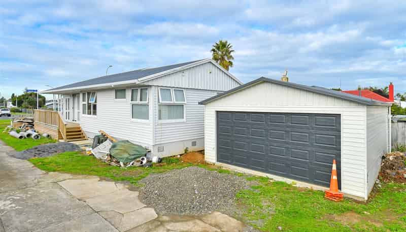 453 Massey Rd, Mangere East