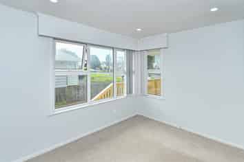 453 Massey Rd, Mangere East
