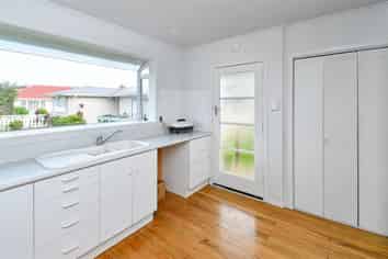 453 Massey Rd, Mangere East