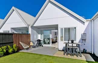 38B Taikura Ave, Red Beach