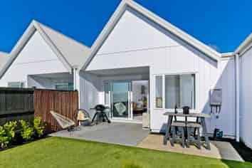 38B Taikura Ave, Red Beach