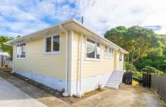 8 Mahinawa Street, Takapuwahia