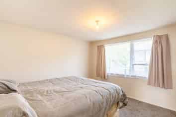 8 Mahinawa Street, Takapuwahia