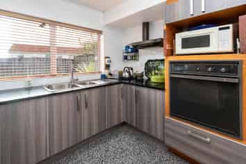 20B Steeple Rise, Pakuranga