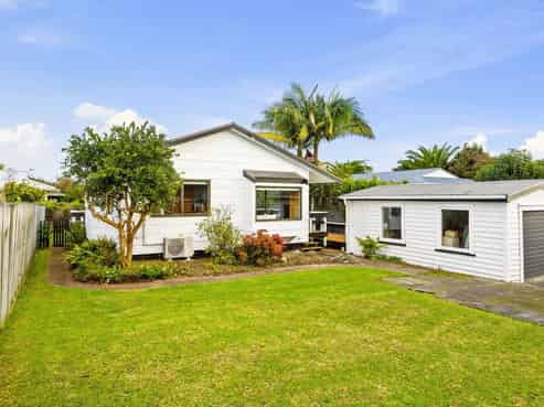 2/34 Strid Road, Te Atatu South