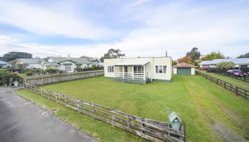 12 Rira Street, Marton